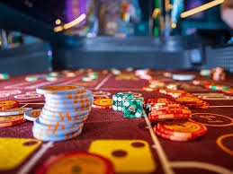 Halaman syarat dan ketentuan promosi reload dolantoto dengan detail persentase bonus dan rollover